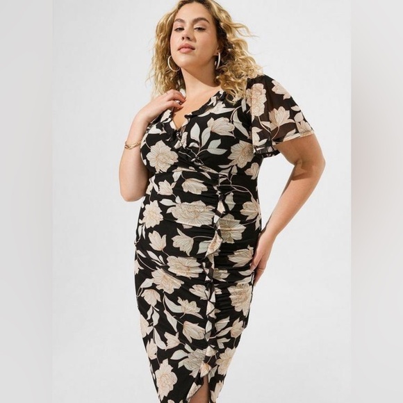 NEW Torrid Mesh Surplice Ruffle Slit Dress Floral Knee Black Size 4X NWT - Picture 1 of 6